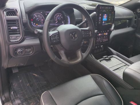 Used 2026 RAM 2500 Limited AWD/4WD image 10