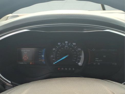 Used 2020 Ford Fusion SE AWD/4WD image 19