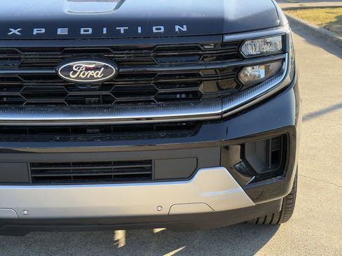 New 2025 Ford Expedition Max Platinum w/ Platinum Ultimate Package AWD/4WD image 45