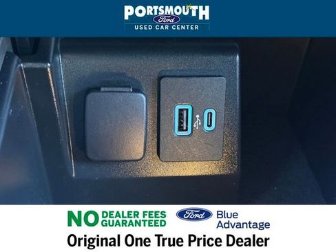 Certified 2022 Ford Explorer XLT w/ Equipment Group 202A image 17