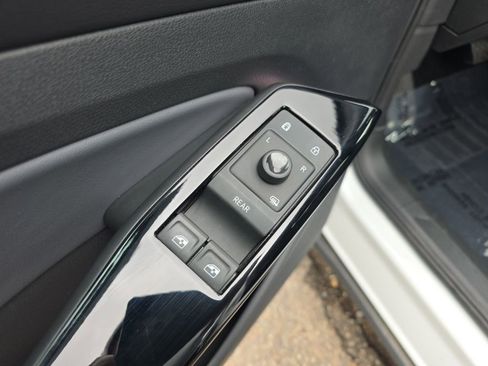 Certified 2023 Volkswagen ID.4 Pro S AWD/4WD image 10