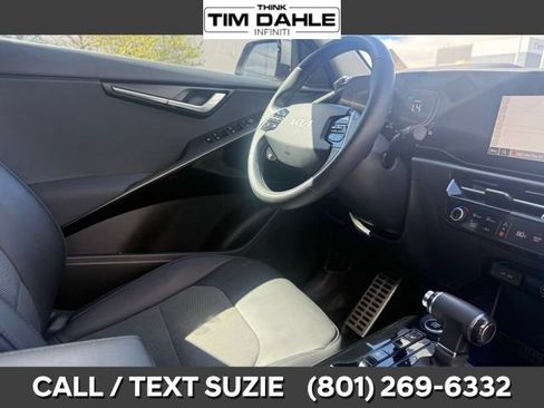 Used 2023 Kia Niro EX Touring FWD image 19