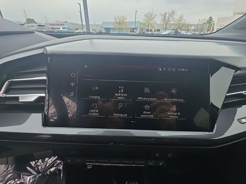 Used 2022 Audi Q4 e-tron Premium Plus w/ Premium Plus image 18