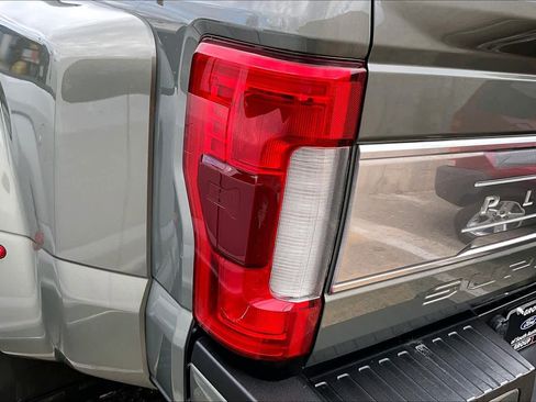 Used 2019 Ford F450 Platinum w/ Platinum Ultimate Package image 28