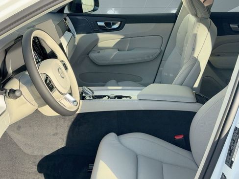 New 2026 Volvo XC60 B5 Ultra w/ Protection Package Premier image 21