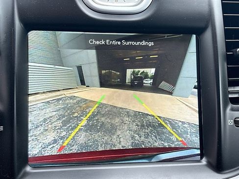 Used 2022 Chrysler 300 Touring w/ Sport Appearance Package RWD image 13