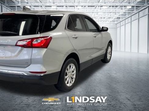 Used 2020 Chevrolet Equinox LT w/ Driver Convenience Package image 9