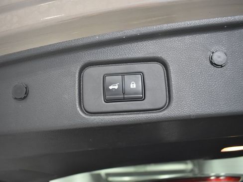 Certified 2023 Nissan Pathfinder Platinum AWD/4WD image 38