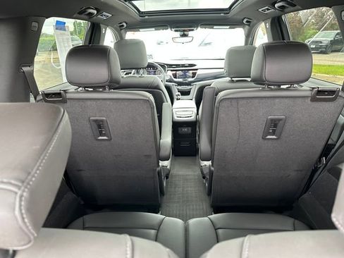 Used 2024 Cadillac XT6 Sport w/ Technology Package image 14