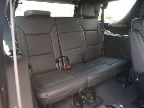 Used 2023 GMC Yukon Denali AWD/4WD image 16