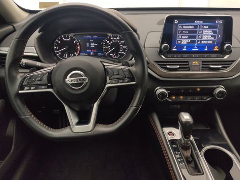 Used 2024 Nissan Altima 2.5 SR FWD image 22
