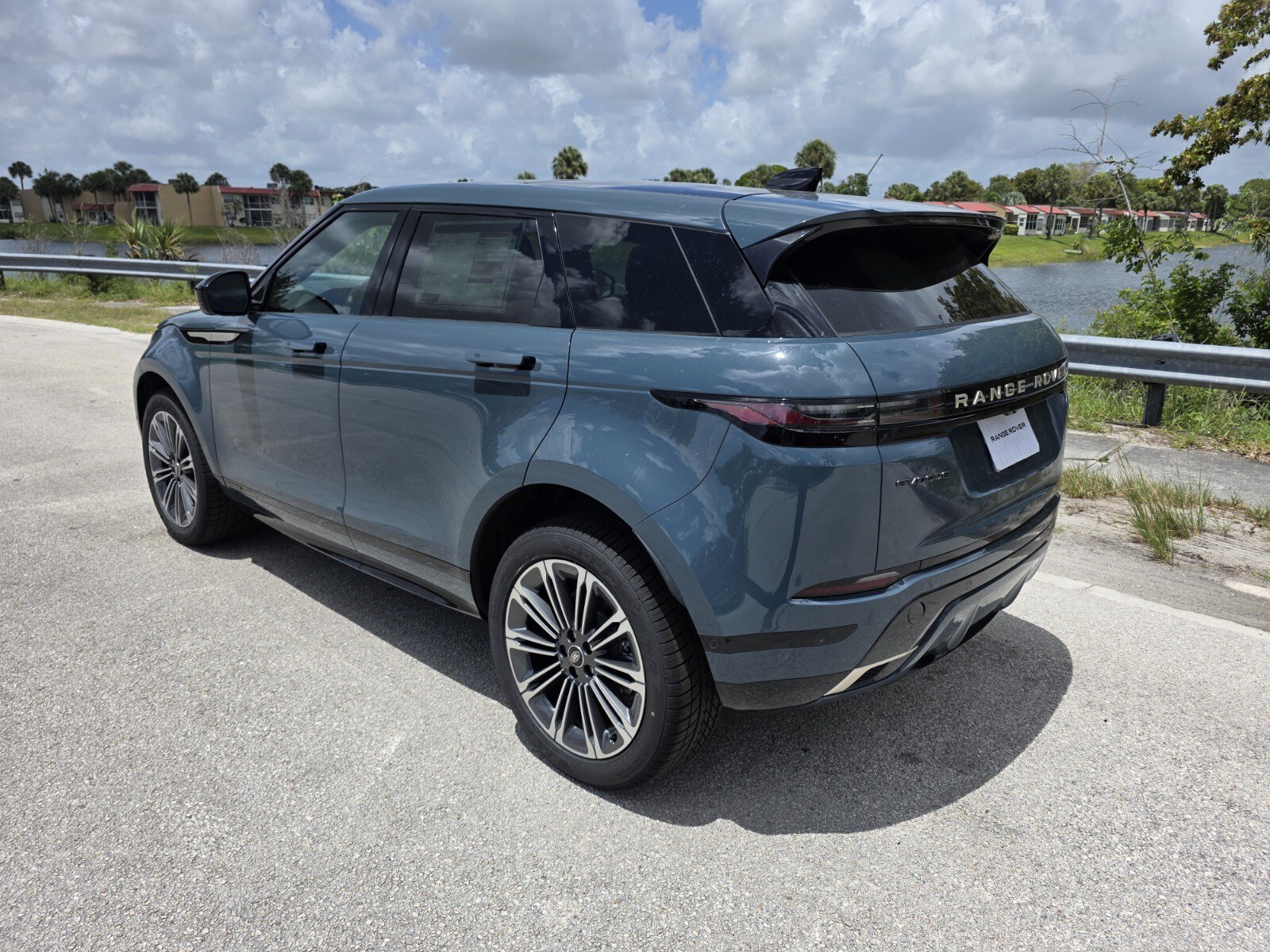 Used 2026 Land Rover Range Rover Evoque Hoxton AWD/4WD image 2