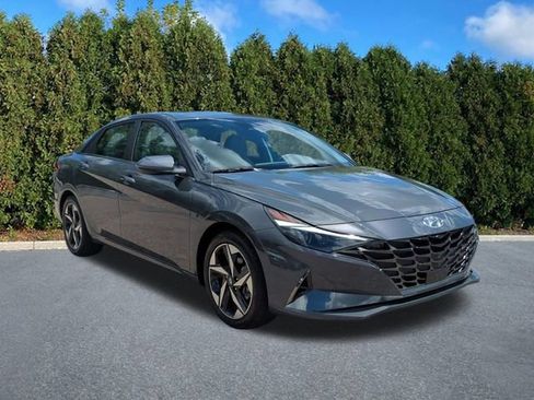 Certified 2023 Hyundai Elantra Limited FWD image 3