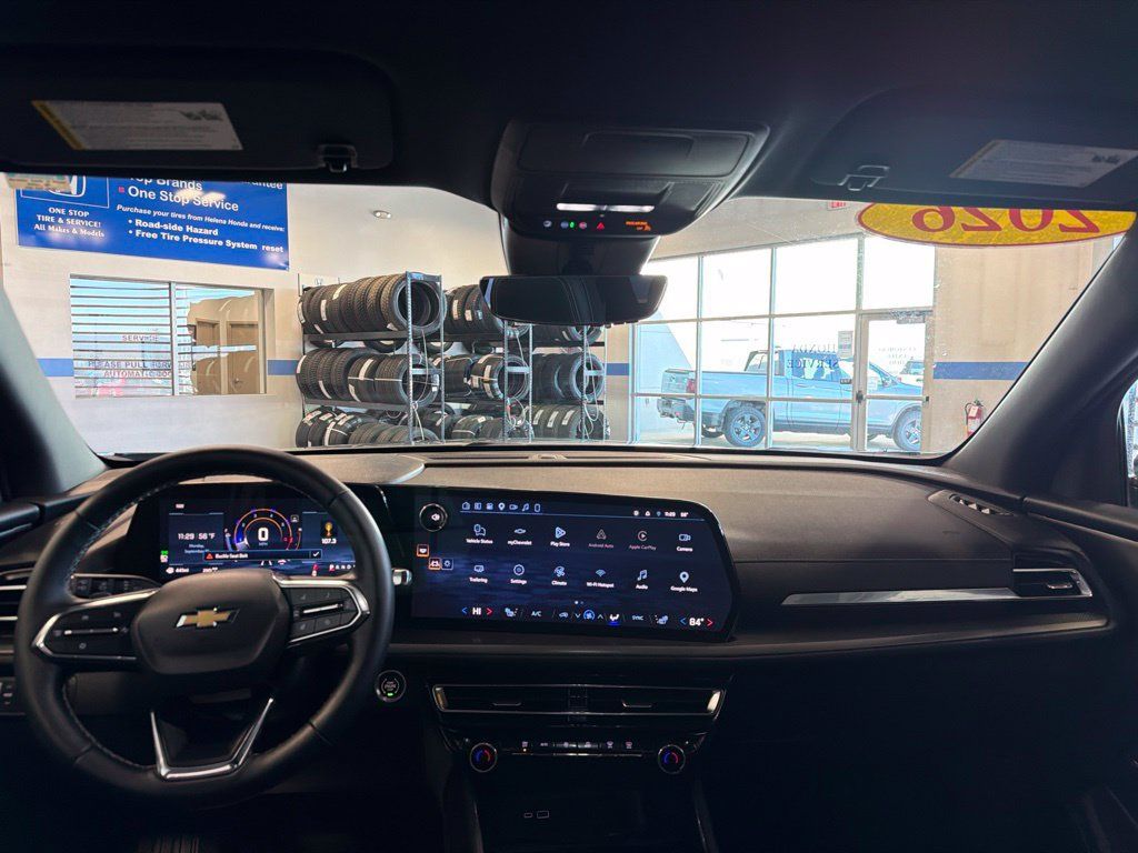 Used 2026 Chevrolet Traverse LT w/ Driver Confidence Package AWD/4WD image 9