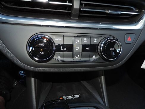 New 2026 Buick Envista Preferred image 17