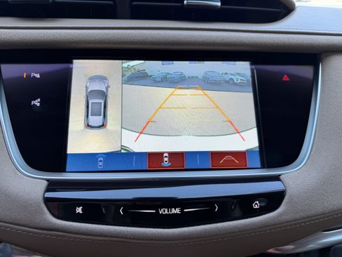 Used 2018 Cadillac XT5 Platinum w/ Driver Assist Package image 22