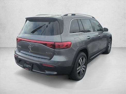 Used 2023 Mercedes-Benz EQB 300 4MATIC image 2