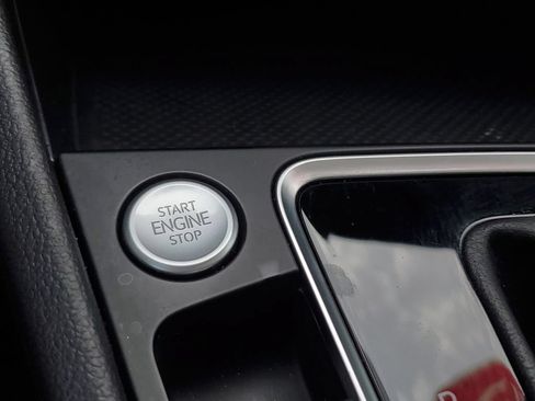 Used 2019 Volkswagen Jetta SE FWD image 29