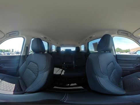 Used 2025 Nissan Pathfinder SV FWD image 40