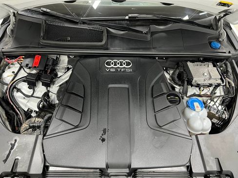 Used 2017 Audi Q7 3.0T Premium Plus w/ Premium Plus Package image 32