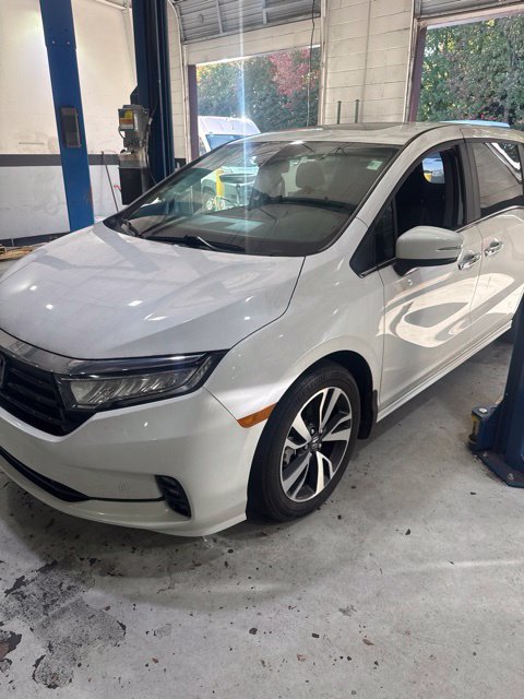 Used 2024 Honda Odyssey Touring image 4
