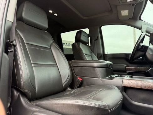Used 2021 GMC Sierra 2500 Denali w/ Denali Black Diamond Edition AWD/4WD image 16