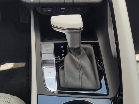 New 2025 Hyundai Elantra Limited image 20