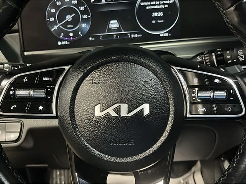 Used 2024 Kia Seltos EX FWD image 11