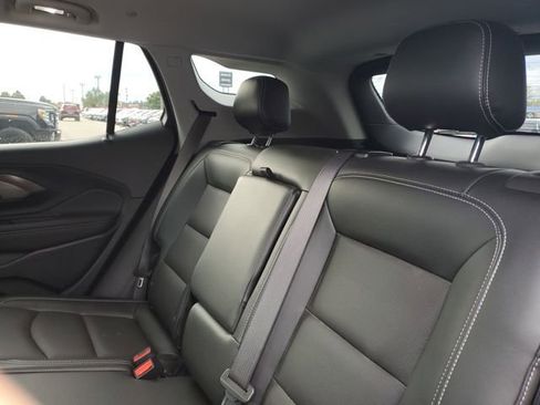 Certified 2022 GMC Terrain SLT image 24