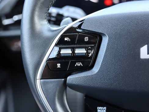 Used 2024 Kia Niro Wave w/ Wave Preserve Package FWD image 36