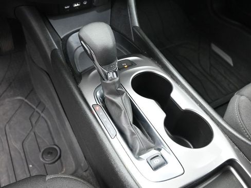 Used 2024 Chevrolet Malibu LS image 27