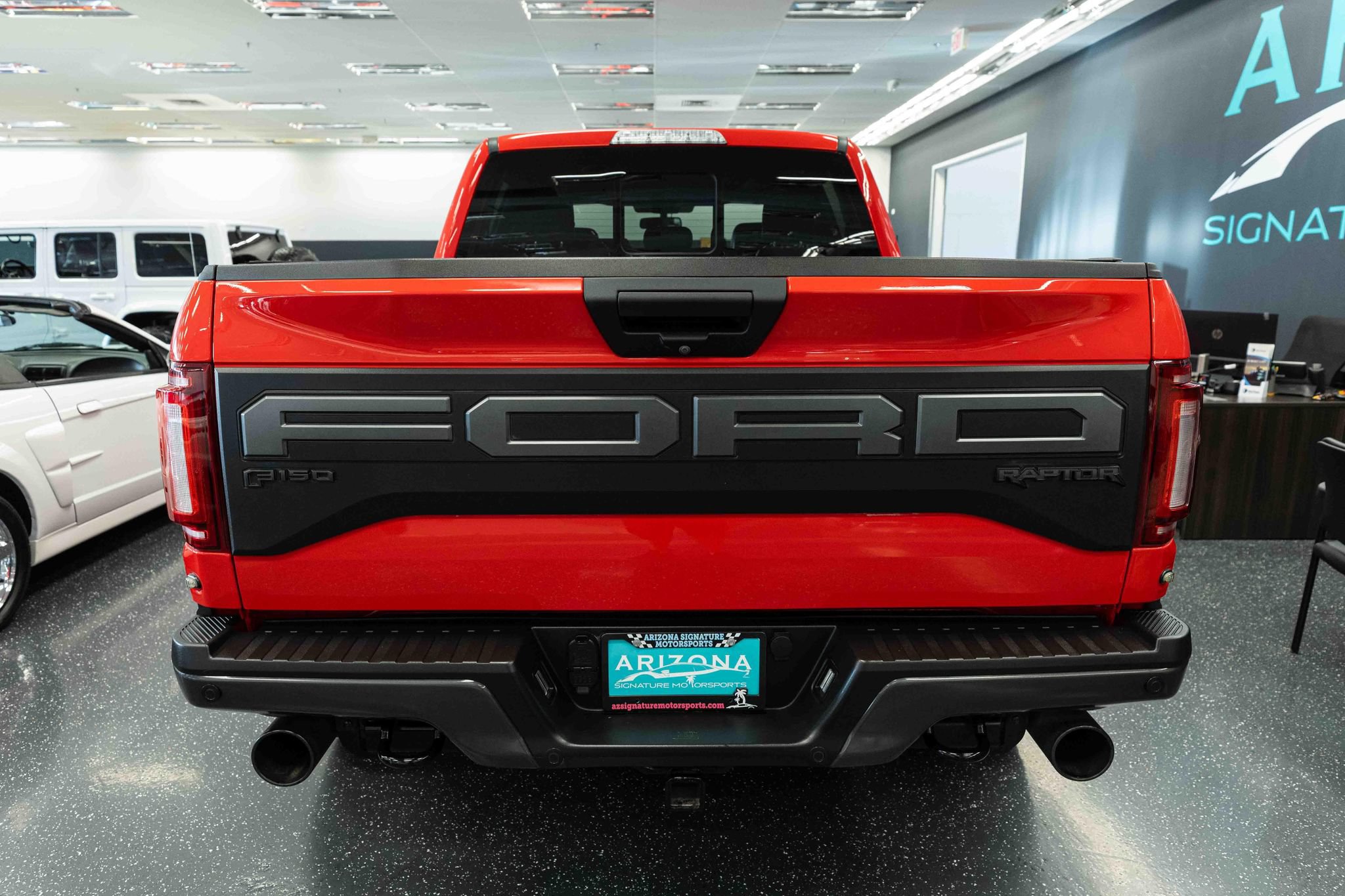 Used 2019 Ford F150 Raptor w/ Equipment Group 801A Mid AWD/4WD image 7