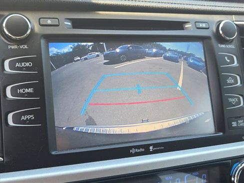 Used 2014 Toyota Highlander XLE AWD/4WD image 11