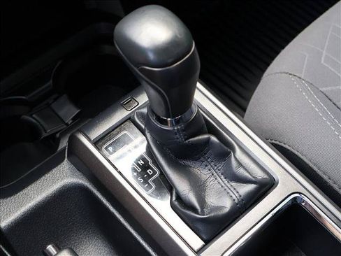 Used 2019 Toyota Tacoma TRD Sport AWD/4WD image 17