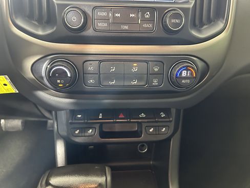 Used 2017 Chevrolet Colorado Z71 AWD/4WD image 18