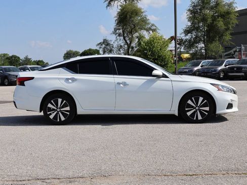 Used 2022 Nissan Altima 2.5 SV AWD/4WD image 7