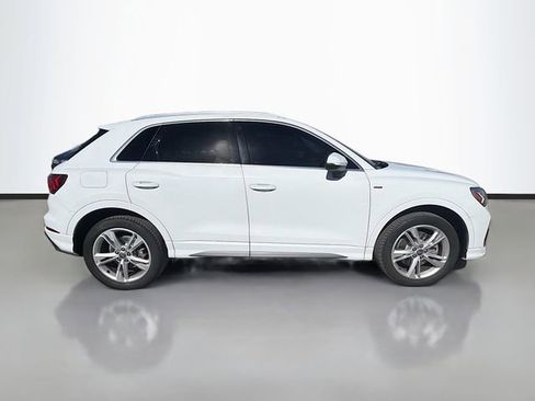 Used 2020 Audi Q3 2.0T Premium Plus w/ Premium Plus Package image 2