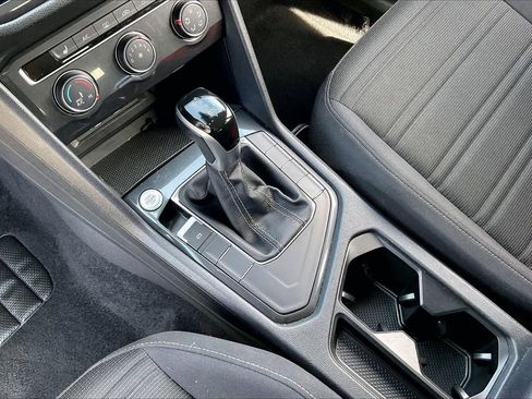 Used 2024 Volkswagen Tiguan S image 32