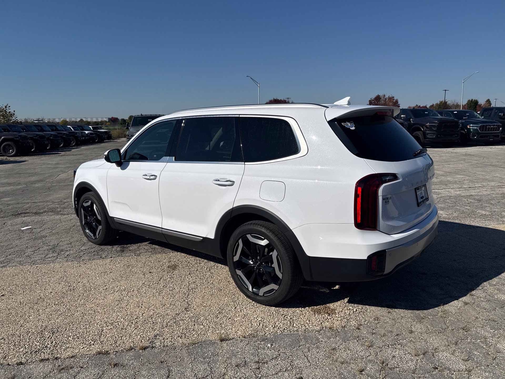 Used 2024 Kia Telluride S w/ S Sunroof Package AWD/4WD image 8
