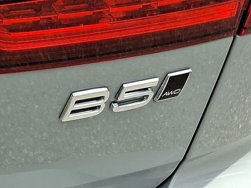 Certified 2025 Volvo V60 B5 Cross Country Ultra w/ Climate Package AWD/4WD image 34