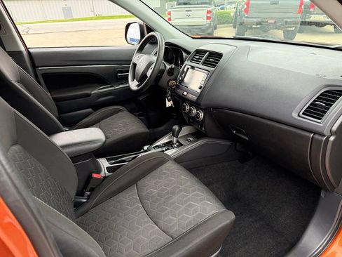Used 2020 Mitsubishi Outlander Sport SE AWD/4WD image 39