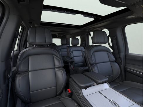 New 2026 Lincoln Navigator L Reserve image 8