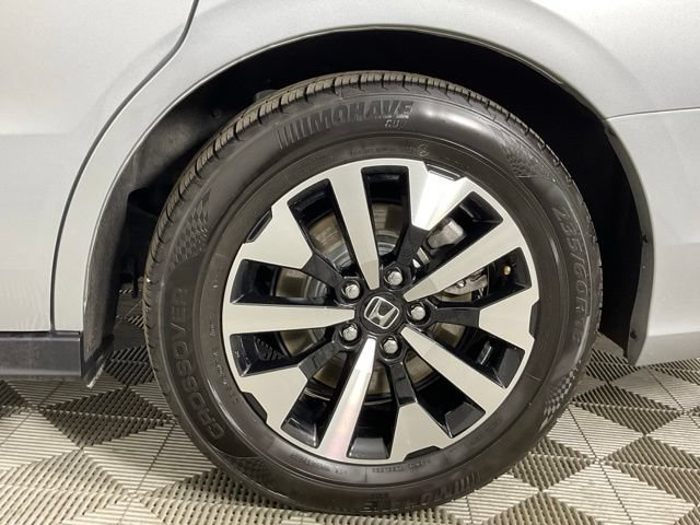 Used 2025 Honda Odyssey EX-L image 9