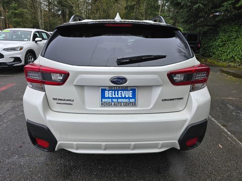 Used 2023 Subaru Crosstrek 2.0i Premium image 4