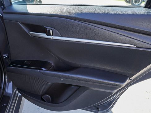 Used 2025 Toyota Camry LE AWD/4WD image 28