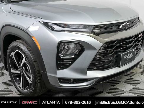 Used 2023 Chevrolet TrailBlazer RS image 34