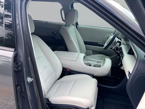 Used 2026 Hyundai Palisade Calligraphy FWD image 10