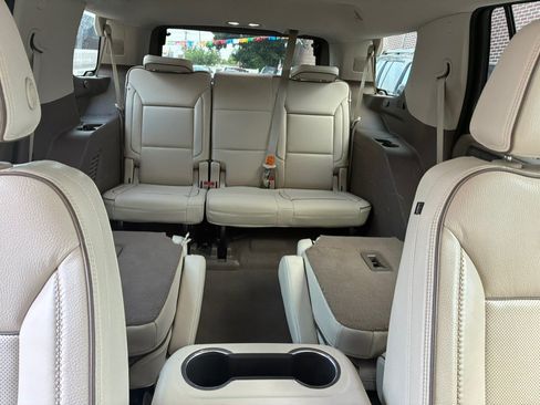 Used 2022 GMC Yukon Denali w/ Max Trailering Package AWD/4WD image 9