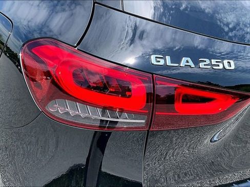 Certified 2023 Mercedes-Benz GLA 250 4MATIC image 26