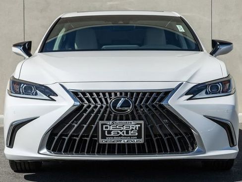 Used 2024 Lexus ES 300h w/ Premium Package FWD image 2